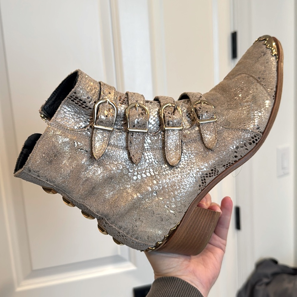 Modern Vice, leather booties, size 39